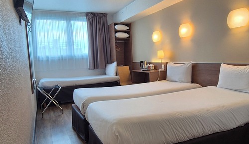 Standard Room, 3 Twin Beds