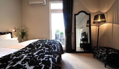 Suite 47