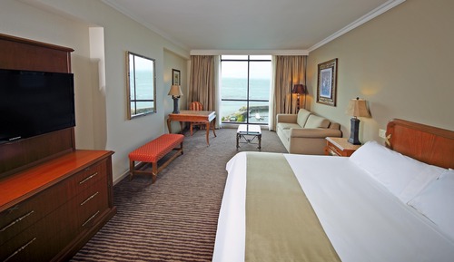 Classic Room, 1 King Bed, Balcony, Ocean View