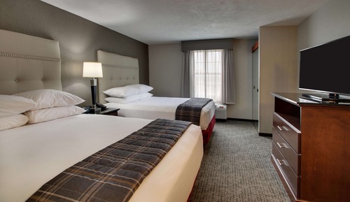 Suite, 2 Queen Beds, Kitchen (Sofabed, 2 Rooms, Upper Floor)