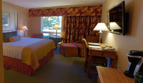 Deluxe Room, 1 King Bed