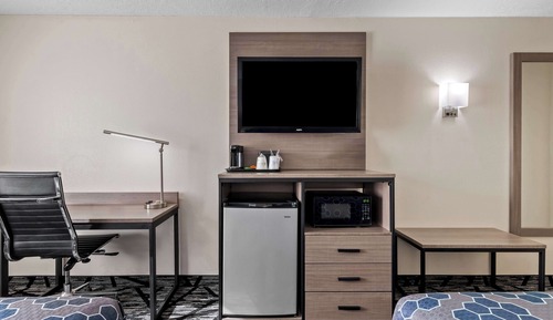 Standard Room, 2 Double Beds, Non Smoking, Refrigerator & Microwave