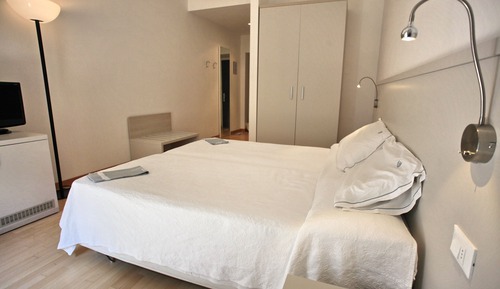 Classic Double Room Single Use, Accessible