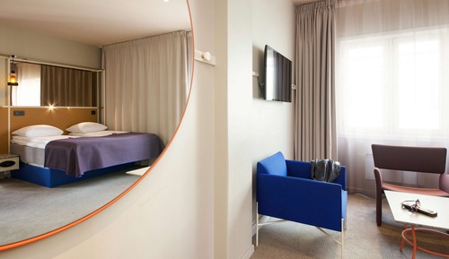 Family Room, 1 Queen Bed with Sofa bed