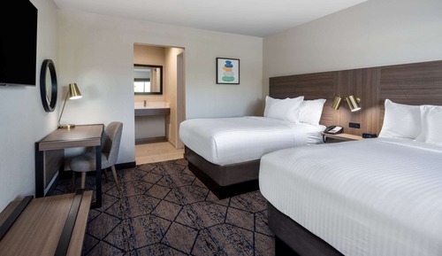 Room, 2 Double Beds, Accessible, Non Smoking (mobility, Tub w/Grab Bars)