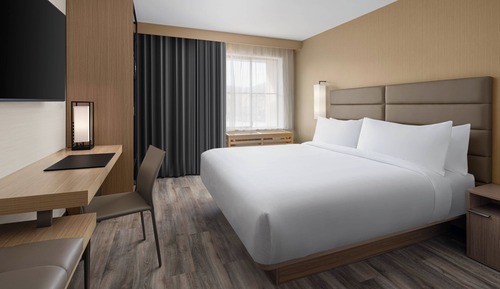 Room, 1 King Bed (Hearing Accessible)