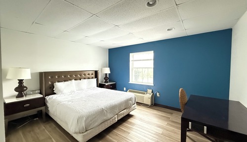 Suite, 1 King Bed with Sofa bed, Non Smoking