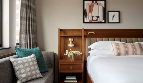 Premium Room, 1 King Bed, River View