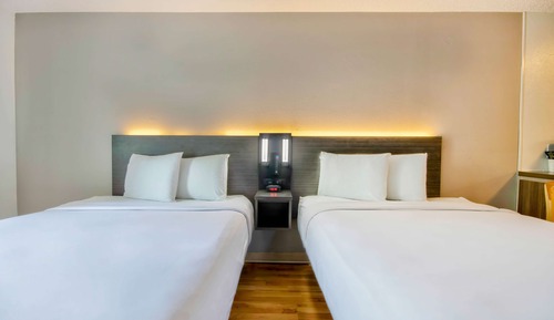 Standard Suite, 2 Queen Beds, Non Smoking