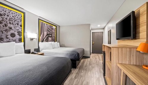 Room, 2 Queen Beds, Non Smoking (Pet Friendly)