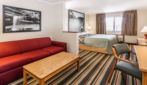 Studio Suite, 1 King Bed, Non Smoking