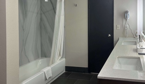 Suite, 1 King Bed with Sofa bed, Non Smoking