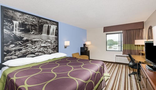 Standard Room, 1 Queen Bed, Accessible