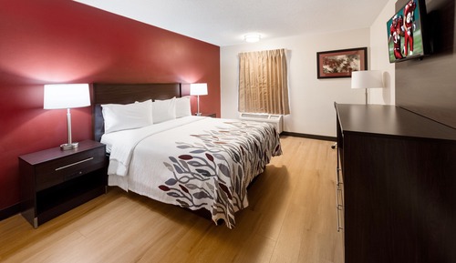 Deluxe Room, 1 Queen Bed, Accessible, Non Smoking