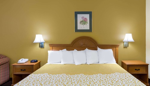 Standard Room, 1 King Bed