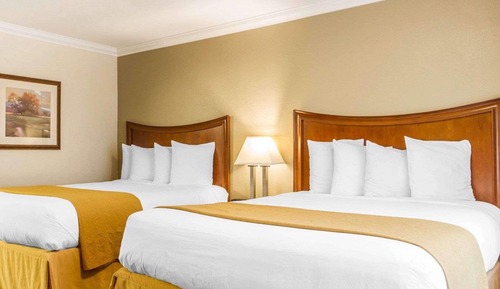 Standard Room, 2 Queen Beds, Non Smoking