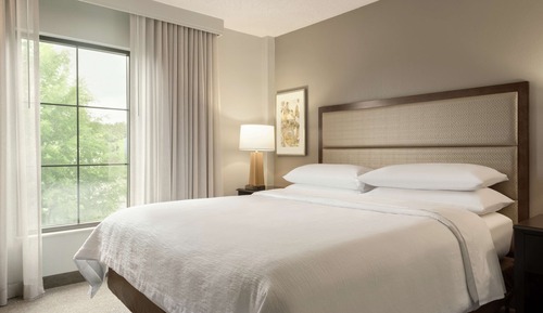 Room, 1 King Bed, Corner
