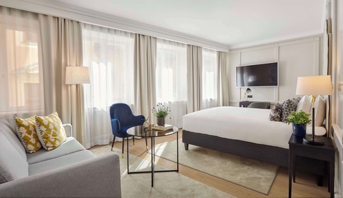 Deluxe Room, 1 King Bed, Sauna
