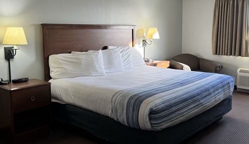 Deluxe Room, 1 King Bed, Non Smoking
