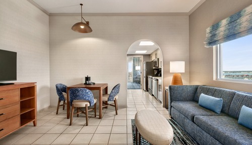 Suite, 1 Bedroom, Accessible, Pool View (Mobility, Accessible Tub)
