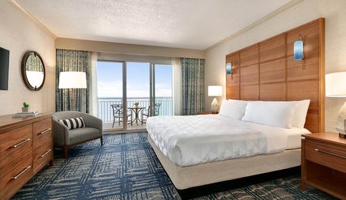 Suite, 1 Bedroom, Oceanfront (Walk-In Shower)