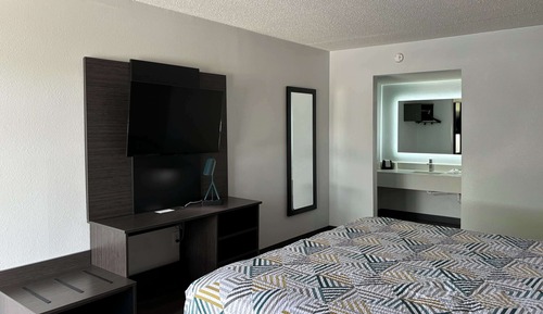Standard Room, 1 King Bed, Smoking