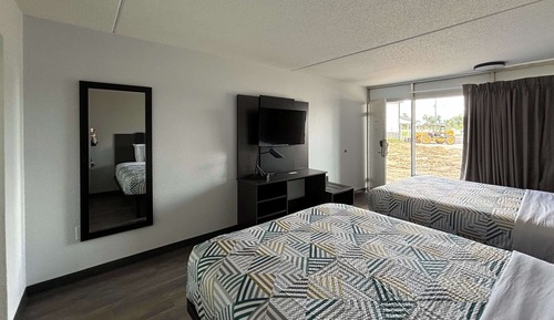 Standard Room, 2 Queen Beds, Non Smoking
