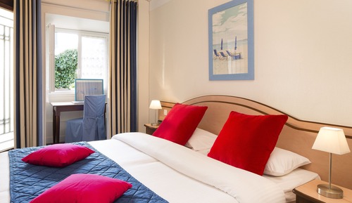 Comfort Double Room, Garden View (with shower)