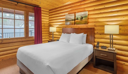 2 Bedroom Cabin With 2 Queen Beds