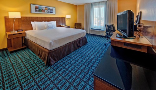 Room, 1 King Bed, Non Smoking (Hearing Accessible)
