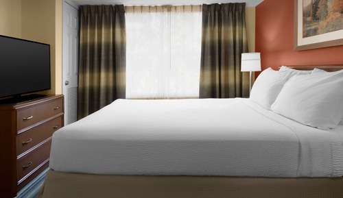 Suite, 1 Bedroom, Bathtub (Mobility/Hearing Accessible, Tub)