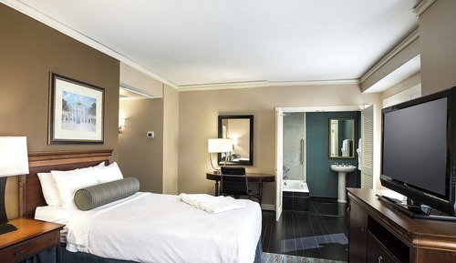 Deluxe Room, 1 King Bed