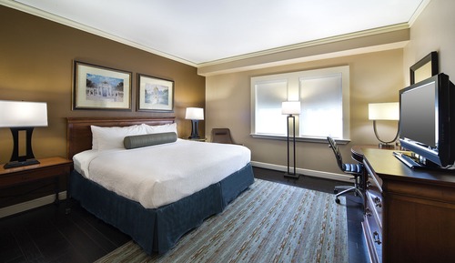 Standard Room, 1 King Bed