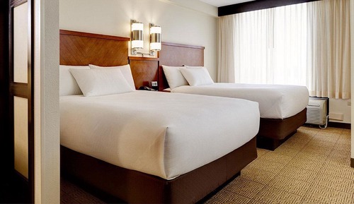 Two Queen Beds High Floor (sofa bed)