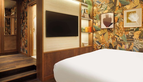 Suite, 1 King Bed