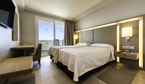 Standard Double Room, Balcony (3 adults)