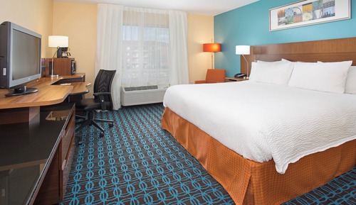 Room, 1 King Bed, Non Smoking (Hearing Accessible)