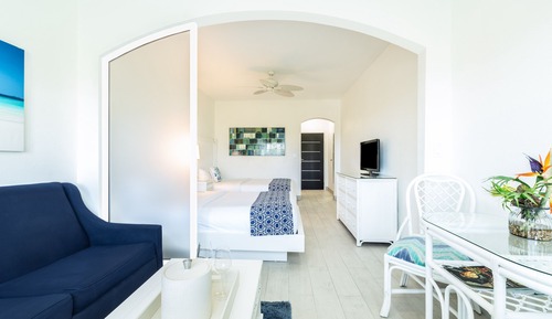 Standard Plus - 2 Double Beds