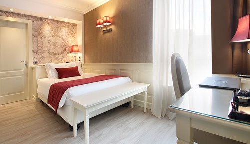 Deluxe Single Room