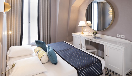 Connecting Rooms