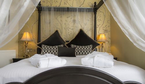 Junior Suite, 1 Bedroom, Garden View (Four Poster Bed)