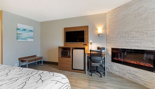 Suite, 1 King Bed, Non Smoking, Fireplace