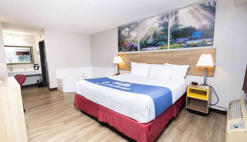 Studio Suite, 1 King Bed, Non Smoking