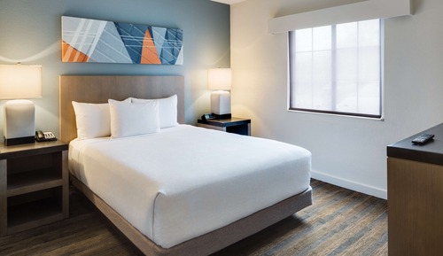 Suite, 1 Queen Bed with Sofa bed, Accessible, Bathtub