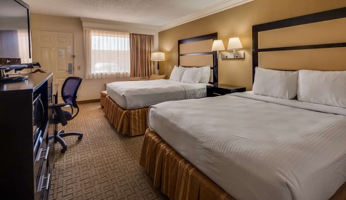 Standard Room, 2 Queen Beds, Non Smoking, Refrigerator & Microwave (No Pets)