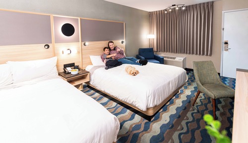 Two Queen Bed Kitchenette