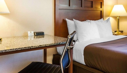 Standard Room, 1 Queen Bed, Non Smoking