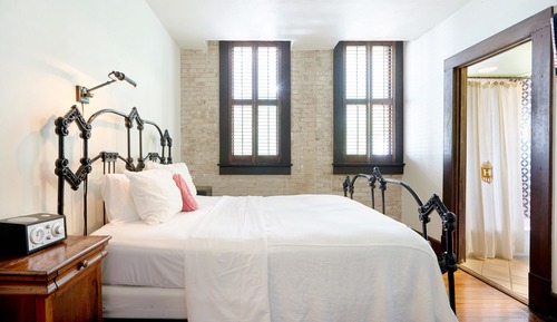 Deluxe Room, 1 Queen Bed, Accessible, City View (Queen Suite (QS))