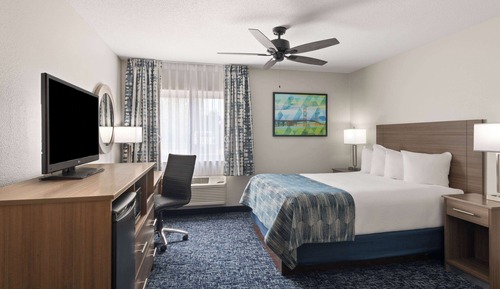 Standard Room, 1 Queen Bed, Accessible
