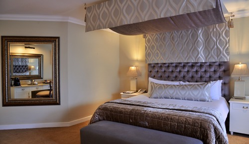 Hotel Suite